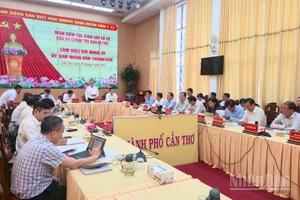 Quang cảnh buổi làm việc.