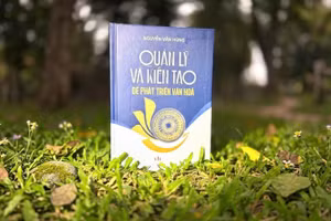 Cuốn sách “Quản lý và kiến tạo để phát triển văn hóa” của tác giả Nguyễn Văn Hùng là công trình khoa học tâm huyết, kết tinh tư duy đổi mới về quản trị quốc gia.