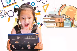 Ngành công nghệ cần đặt an toàn của trẻ em vào khâu thiết kế sản phẩm, thay vì coi đó là phần việc xử lý sau cùng. Ảnh: THÀNH ĐẠT