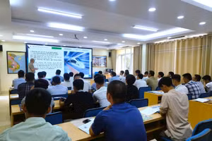 Lớp học nâng cao trình độ về đường sắt tốc độ cao ngành Thi công và Bảo dưỡng công trình.