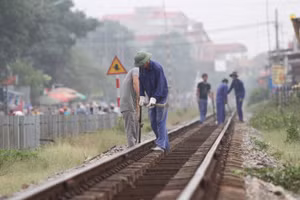 Nhiều nhà thầu Việt Nam đã chuẩn bị về nhân sự, thiết bị và tài chính để tham gia các dự án lớn triển khai tại Việt Nam. Ảnh KHIẾU MINH