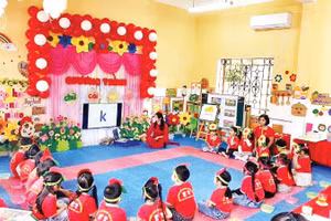 Để bảo đảm công bằng giáo dục, đề án cần xem xét sự chênh lệch giữa các vùng miền. Trong ảnh: Một tiết học tại Trường Mầm non Đức Ninh (xã Thái Hòa, Tuyên Quang)