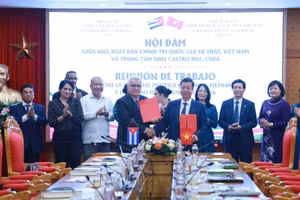 Trao đổi về xuất bản tuyển tập các tác phẩm của lãnh tụ cách mạng Cuba Fidel Castro Ruz