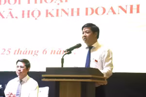 Bí thư Tỉnh ủy, Trưởng đoàn đại biểu Quốc hội tỉnh Đắk Lắk Lương Nguyễn Minh Triết phát biểu tại hội nghị.