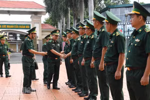 Thiếu tướng Võ Tiến Nghị làm trưởng đoàn đã đến kiểm tra toàn diện tại Ban Chỉ huy Bộ đội Biên phòng tỉnh Đắk Lắk.