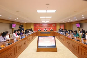 Toàn cảnh tọa đàm.