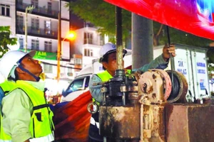 Thành phố Hồ Chí Minh thi công xây dựng tuyến Metro số 2 (Bến Thành- Tham Lương), dự kiến hoàn thành trước năm 2030.