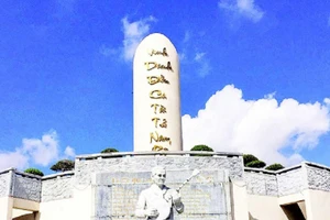 Một góc khu lưu niệm đờn ca tài tử và nhạc sĩ Cao Văn Lầu tại phường Bạc Liêu (Cà Mau).