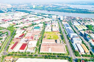 Toàn cảnh Khu chế xuất Tân Thuận nhìn từ trên cao. (Ảnh THẾ ANH)