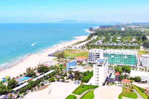 Một góc biển Hồ Tràm ngày nay.