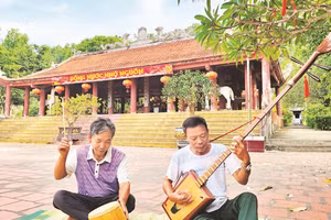 Đền thờ Chiêu Văn vương Trần Nhật Duật tọa lạc dưới chân núi Văn Trinh, xã Quảng Ngọc, tỉnh Thanh Hóa.