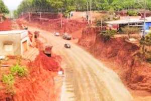 Thi công tuyến đường tỉnh 753 kết nối đông-tây tỉnh Đồng Nai.