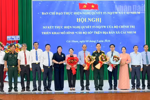 Lãnh đạo Ban Tuyên giáo và Dân vận Tỉnh ủy Vĩnh Long đánh giá cao xây dựng Chi bộ số ở Cái Nhum. 