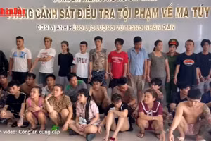 [Video] Bắt giữ gần 40 đối tượng trong đường dây ma tuý liên tỉnh