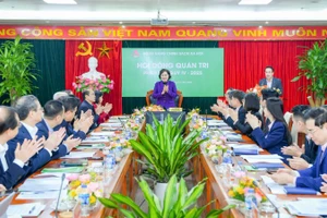 Toàn cảnh phiên họp.