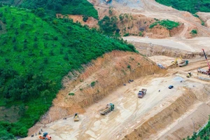 Tại dự án Đồng Đăng - Trà Lĩnh, các nhà thầu đang triển khai 276 mũi thi công, với 3.332 nhân sự và 1.500 thiết bị.