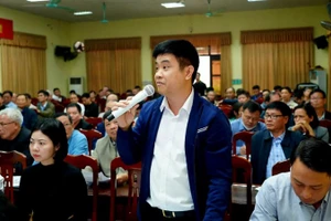 Cán bộ, nhân dân xã Thường Tín tham gia đóng góp ý kiến vào Đồ án quy hoạch chi tiết 1/500 Khu đô thị thể thao Olympic.