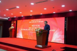 Đồng chí Nguyễn Đức Phong, Phó Bí thư Đảng ủy Chính phủ phát biểu chỉ đạo hội nghị.