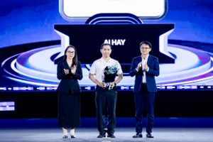 Ông Nguyễn Thọ Chương, Giám đốc Công nghệ AI Hay nhận giải thưởng "Sản phẩm công nghệ kiến tạo xu hướng" tại gala trao giải Better Choice Awards 2025 tối 3/10.