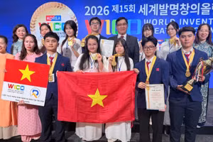 Hai dự án đại diện Trường tiểu học, trung học cơ sở và trung học phổ thông Hoàng Việt xuất sắc giành Huy chương Vàng tại Olympic Phát minh và Sáng tạo Thế giới (WICO) 2026. (Ảnh: Trường Hoàng Việt)