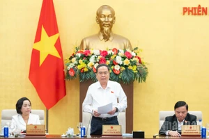 Chủ tịch Quốc hội Trần Thanh Mẫn phát biểu bế mạc Phiên họp thứ 55 của Ủy ban Thường vụ Quốc hội. (Ảnh: DUY LINH)