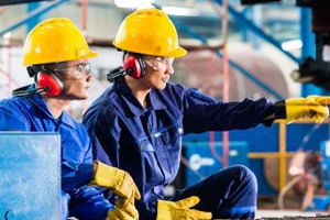 Chính phủ thống nhất trình Ủy ban Thường vụ Quốc hội về việc bổ sung dự án Luật sửa đổi, bổ sung một số điều của 4 Luật thuộc lĩnh vực nội vụ, trong đó có Bộ luật Lao động năm 2019, vào Chương trình lập pháp năm 2026. (Ảnh minh họa)