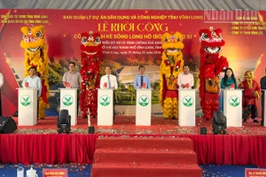 Nghi thức khởi công công trình. 