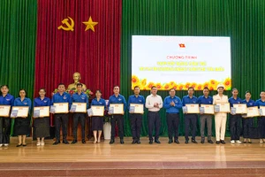 Tuyên dương Đảng viên trẻ tiêu biểu