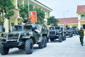 Đơn vị thiết giáp của Bộ Chỉ huy Quân sự tỉnh Nghệ An ra quân huấn luyện.