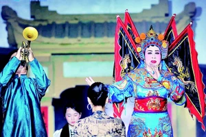 Chương trình nghệ thuật Âm thanh vĩnh cửu - lấy cảm hứng từ di sản tạo ấn tượng mạnh mẽ trong Festival Thăng Long - Hà Nội vừa mới diễn ra.