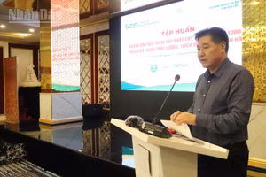 Giám đốc Trung tâm Khuyến nông quốc gia Lê Quốc Thanh phát biểu tại chương trình tập huấn. (Ảnh: CÔNG LÝ)