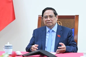 Thủ tướng Phạm Minh Chính điện đàm với Thủ tướng Thái Lan Anutin Charnvirakul .