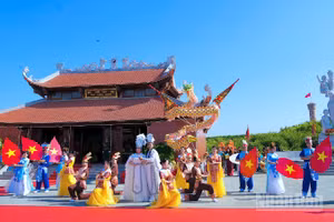 Chương trình biểu diễn nghệ thuật quảng bá hình ảnh văn hoá Việt Nam tại lễ tri ân.