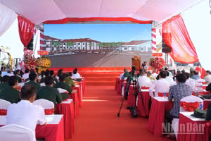 Quang cảnh lễ khởi công Dự án Hải đội dân quân thường trực tại xã Sông Đốc, tỉnh Cà Mau. 