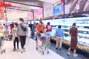 [Video] Hà Nội đẩy mạnh chuyển đổi mô hình quản lý thuế đối với hộ kinh doanh