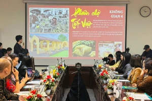 Ban Tổ chức giới thiệu các hoạt động của chương trình Happy Tết.