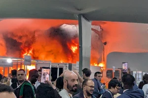 Hỏa hoạn tại khu triển lãm Cop30 khiến hàng trăm đại biểu phải sơ tán