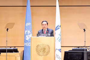 Chủ tịch Quốc hội Trần Thanh Mẫn dự và phát biểu tại Phiên thảo luận chung với chủ đề “Một thế giới đang hỗn loạn: Hợp tác nghị viện và chủ nghĩa đa phương vì hòa bình, công bằng và thịnh vượng cho mọi người dân”. (Ảnh: TTXVN)