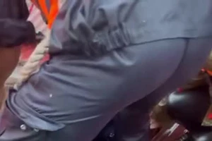 Video nghẹt thở giải cứu 2 người dân mắc kẹt do mưa lũ kỷ lục tại Thái Nguyên