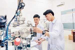 Luật Giáo dục đại học 2025 quy định rõ Nhà nước bảo đảm quyền tự chủ đầy đủ, toàn diện cho cơ sở giáo dục đại học không phụ thuộc vào mức độ tự chủ tài chính. (Ảnh minh họa)