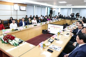 Quang cảnh lễ phát động.