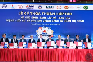 Lễ ký thỏa thuận hợp tác về việc đồng sáng lập và tham gia Mạng lưới cơ sở đào tạo chính sách và quản trị công. (Ảnh: TUẤN ANH)