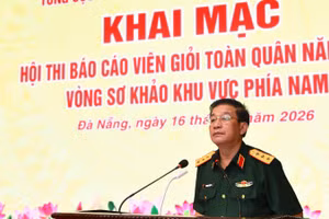 Thượng tướng Trương Thiên Tô phát biểu khai mạc hội thi.