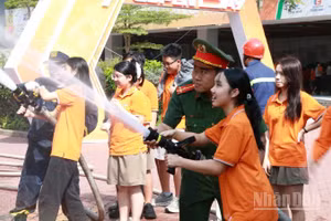 Các em học sinh được tham gia, trải nghiệm thực hành tại chương trình.