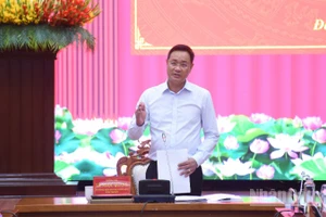 Bí thư Thành ủy Đà Nẵng Lê Ngọc Quang phát biểu khai mạc phiên họp. (Ảnh: ANH ĐÀO)