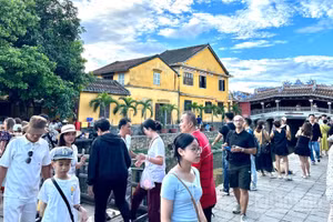 Từ ngày 10/8, mức phí tham quan tại quan đô thị cổ Hội An là 20.000 đồng/người/công trình. (Ảnh: Anh Đào)
