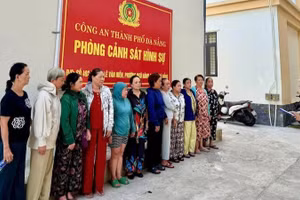 Nhóm đối tượng tại cơ quan công an. (Ảnh: Công an cung cấp)