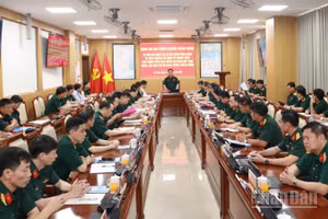 Quang cảnh buổi làm việc.