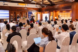 Quang cảnh họp báo. (Ảnh: ANH ĐÀO)