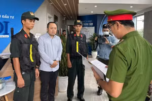 Bị cáo Nguyễn Quang Hoàng tại thời điểm bị bắt ngày 8/11/2024. (Ảnh: Công an cung cấp)